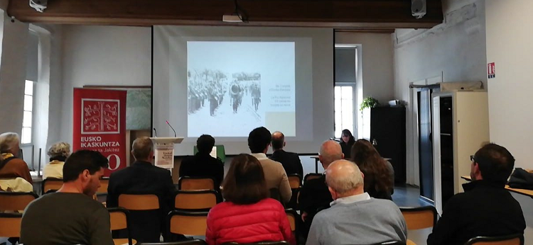 Présentation du livre "Euskaldunon Mendea, 1918-2018" à Bayonne