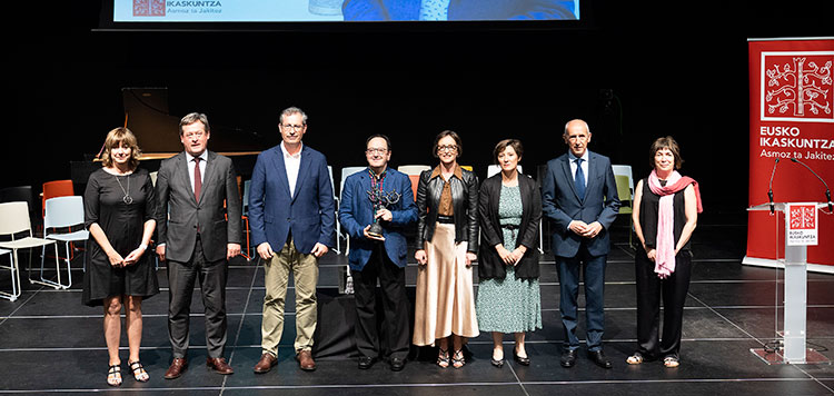 Jon Bagüés recibió el Premio Manuel Lekuona