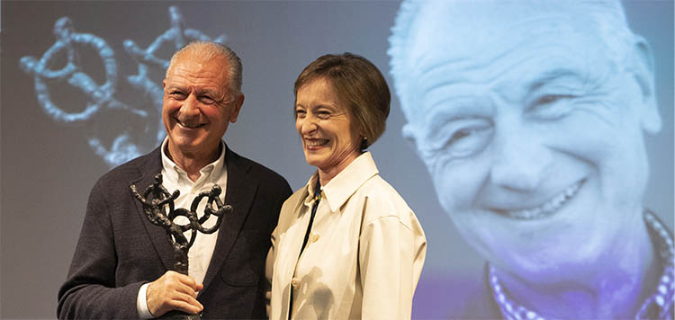 Iñaki Martinez de Luna recibió el Premio Manuel Lekuona 2023 de Eusko Ikaskuntza