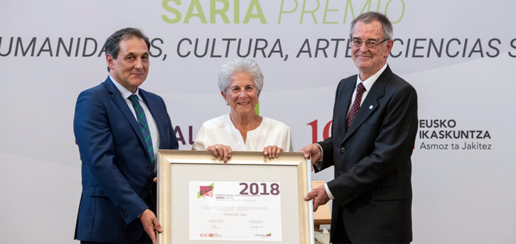 Amplio reconocimiento a la antropóloga Teresa del Valle con motivo de la entrega del Premio Eusko Ikaskuntza-LABORAL Kutxa 2018