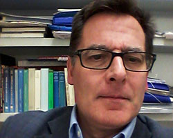 Juan Luis de León Azcárate / Profesor Titular de la Facultad de Teología de la Universidad de Deusto