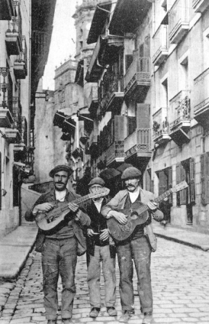 Hondarribiko kale nagusian