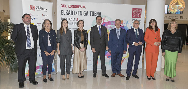 Euskal Herriko instituzio eta eragile askotarikoek bat egin dute Eusko Ikaskuntzak Herri Itun berrietarako zabaldutako bidearekin