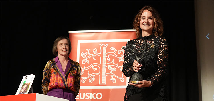 Gloria Totoricag&uuml;enak 2025eko Manuel Lekuona Saria jaso zuen Gernikan