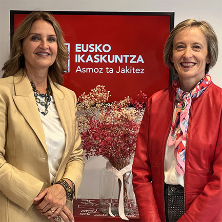 Gloria Totoricagüena Egurrola,  2025eko Eusko Ikaskuntzaren Manuel Lekuona saria