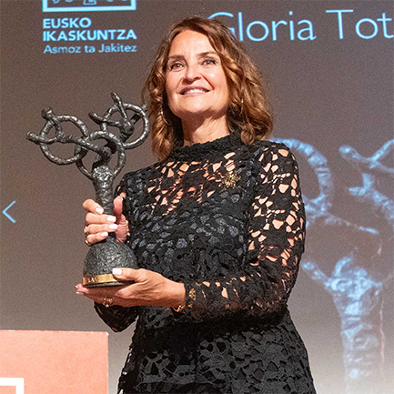 Gloria Totoricag&uuml;enak 2025eko Manuel Lekuona Saria jaso zuen Gernikan