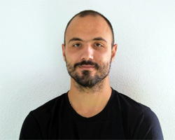 Georgios Karakasis/ Filosofiako Doktorea-Irakaslea